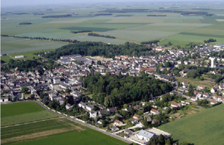Vue aérienne de la commune de Pussay.
