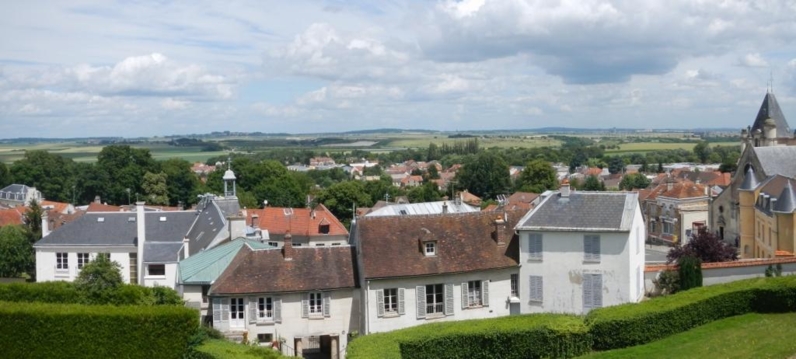 vue depuis le château.JPG