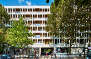 Découvrez l'analyse d'opération de l'Observatoire de la qualité architecturale du logement en Île-de-France, portant sur la transformation de bureaux en logements à Charenton-le-Pont