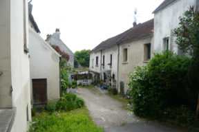 Ecouen rue Paul Lorillon.JPG